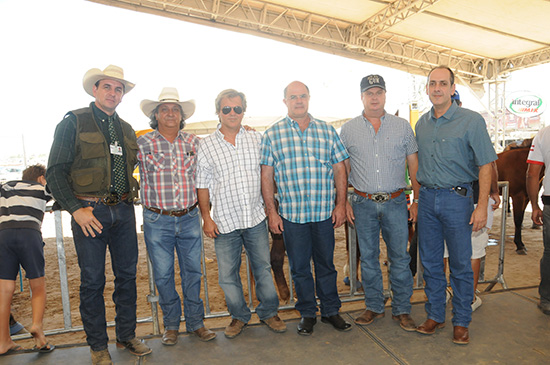 Presidente ABQM ao centro